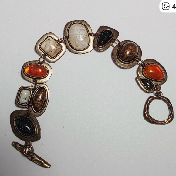 Elegant Multi-Stone Bracelet - Picture 4 of 5